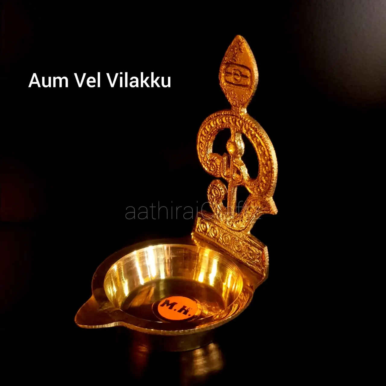 Aum Vel Vilakku / Lamp - image 2