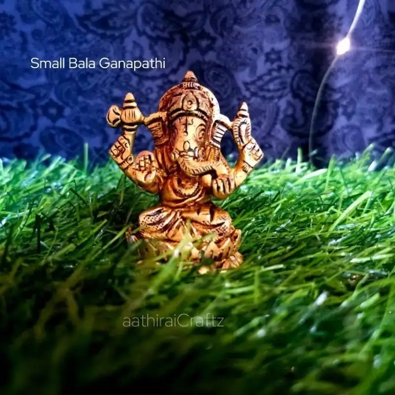 Small Bala Ganapathi / Ganapathy Brass Antique - image 1