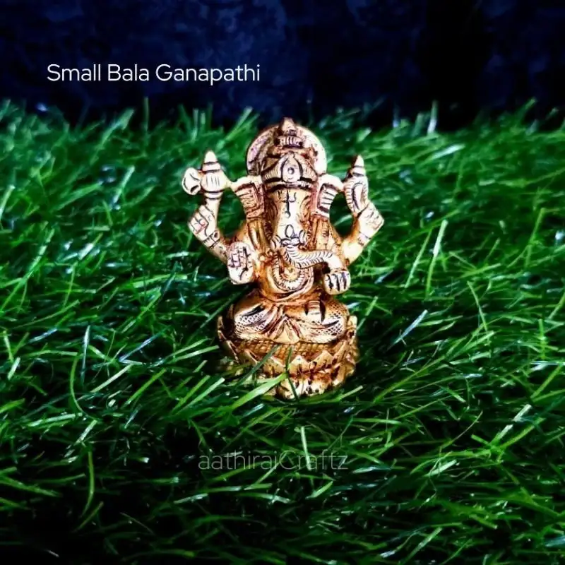 Small Bala Ganapathi / Ganapathy Brass Antique - image 2